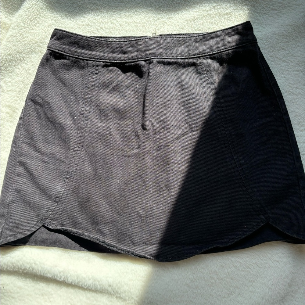 PacSun Women’s Black Chic Denim Mini Skirt, back zipper,